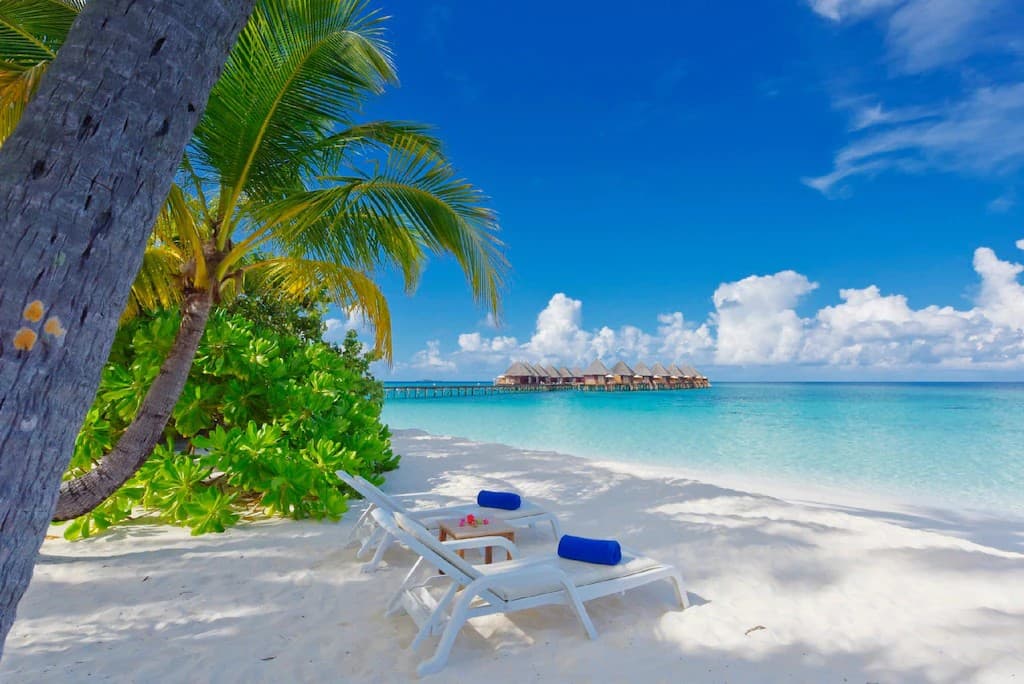 angaga-island-resort-and-spa-2