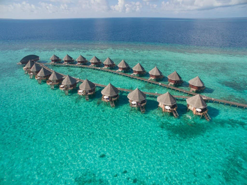 angaga-island-resort-and-spa-5