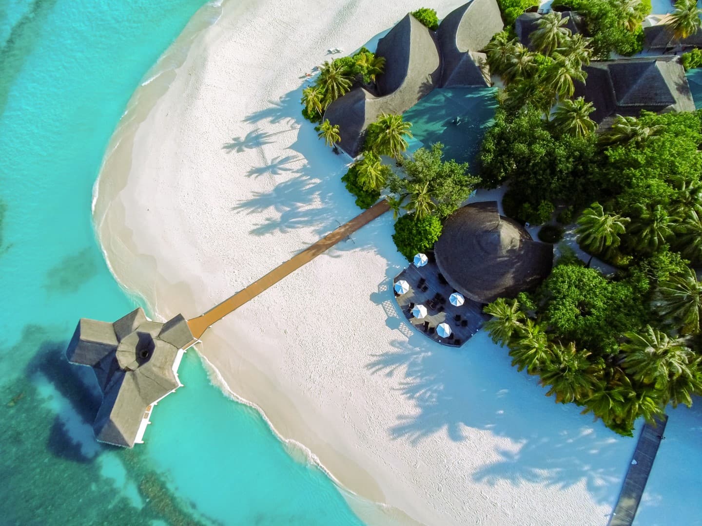angaga-island-resort-and-spa-10