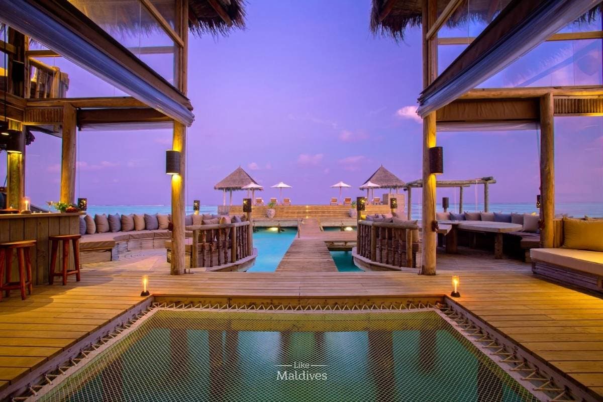 Gili_Lankanfushi_Maldives_Private_Reserve_sunset