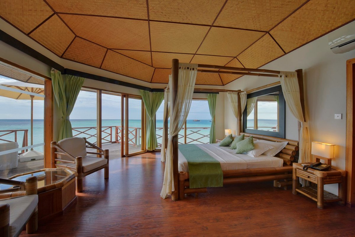 Safari_Maldives_Water_Villa_2