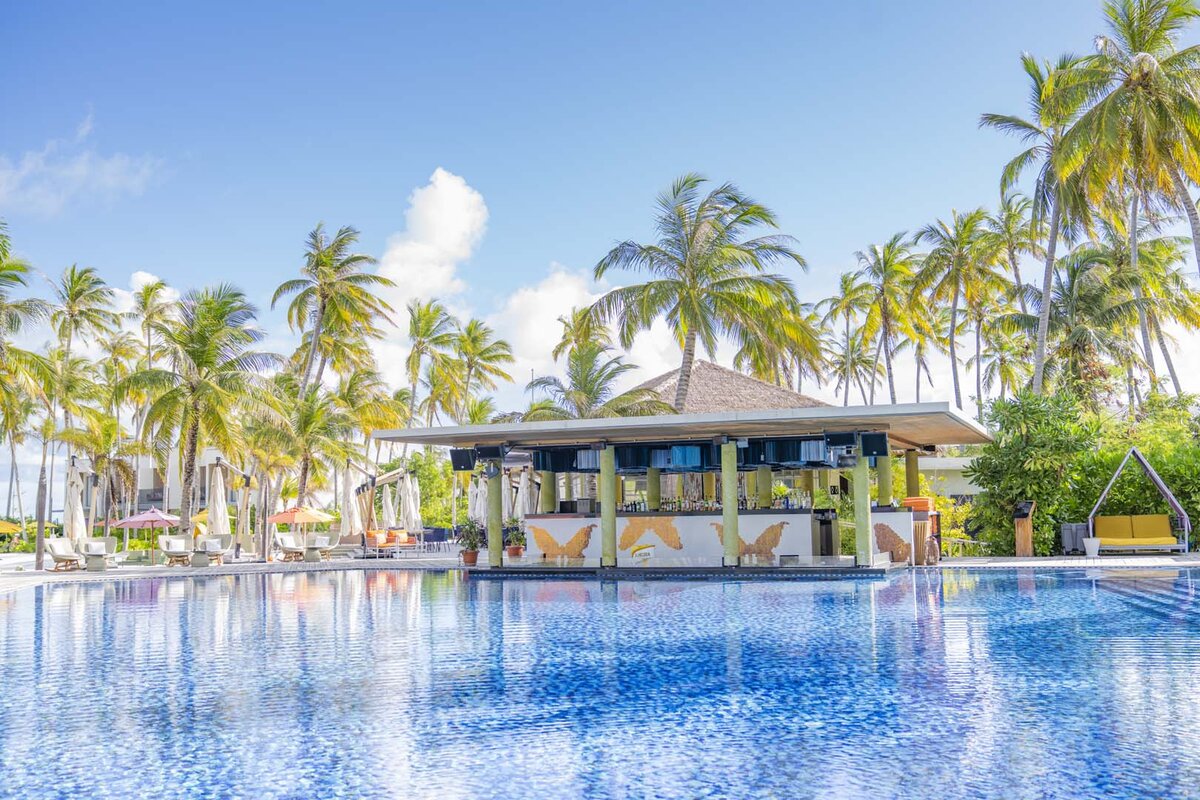 Hard_Rock_Maldives_POOL_BAR_1