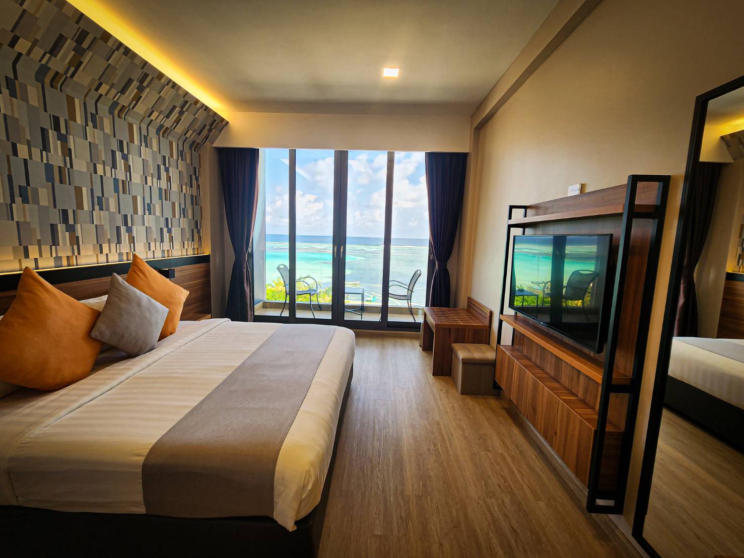 Triton-Prestige-Seaview-and-Spa-3