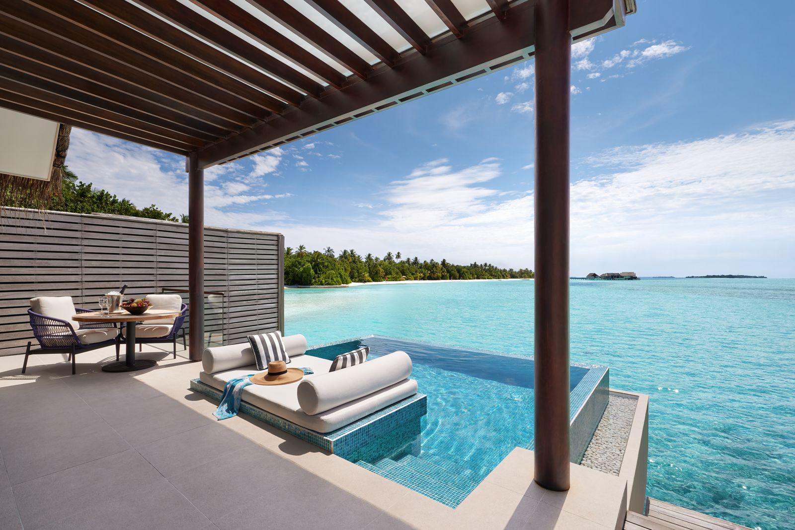 Niyama-Private-Islands-Maldives-Over-Water-Pool-Villa-4