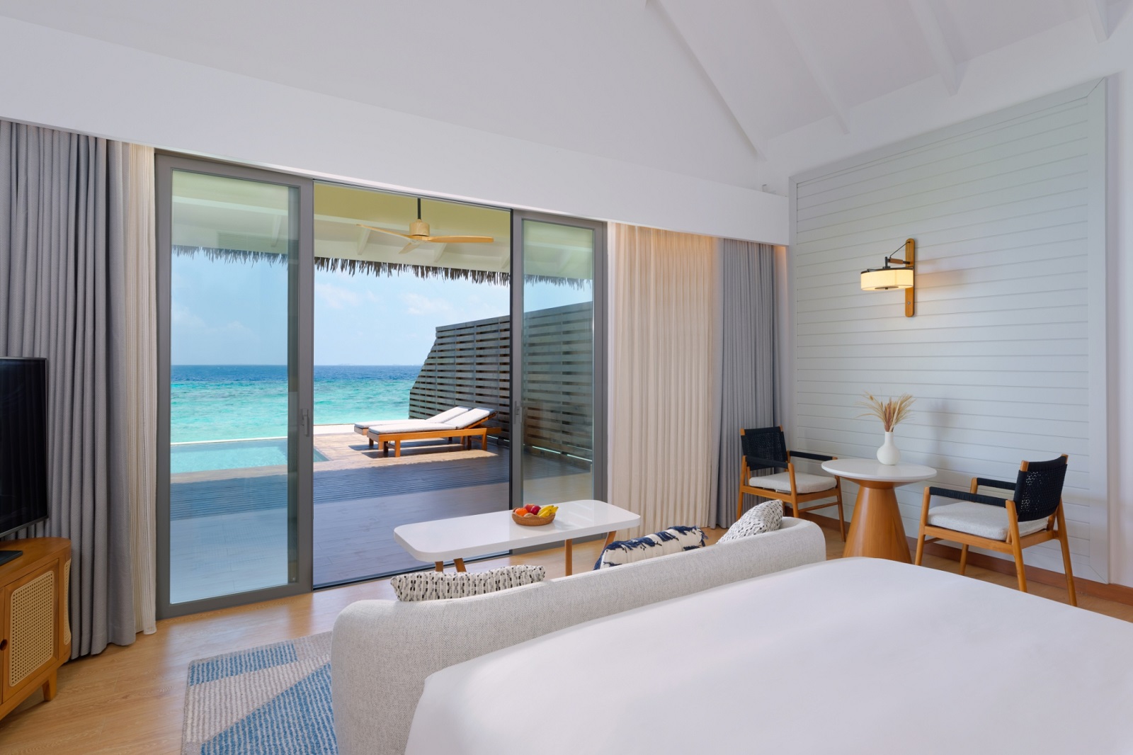dusitD2-Feydhoo-Maldives-Waterfront-Pool-Villa-2