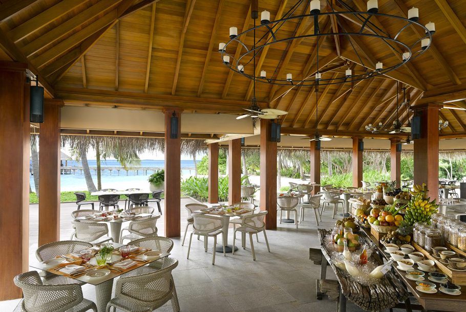 Dusit-Thani-Maldives-The-Market-2