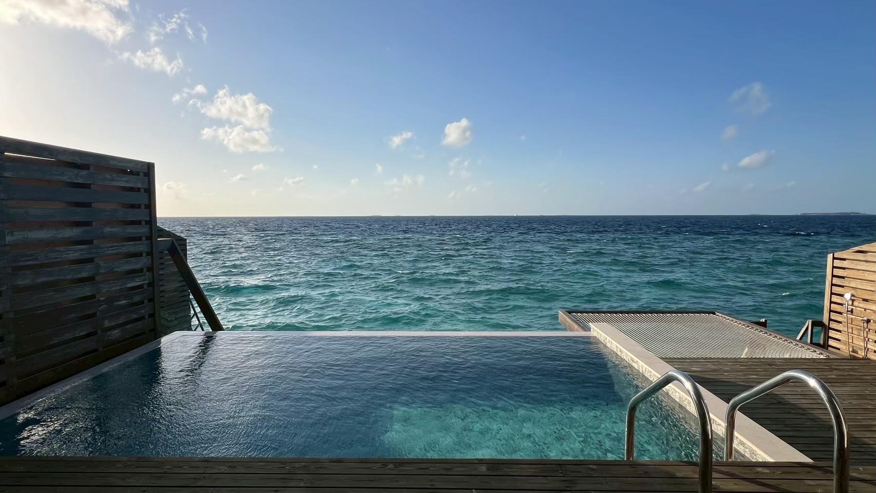 DusitD2-maldives-Overwater-Pool-Villa-2