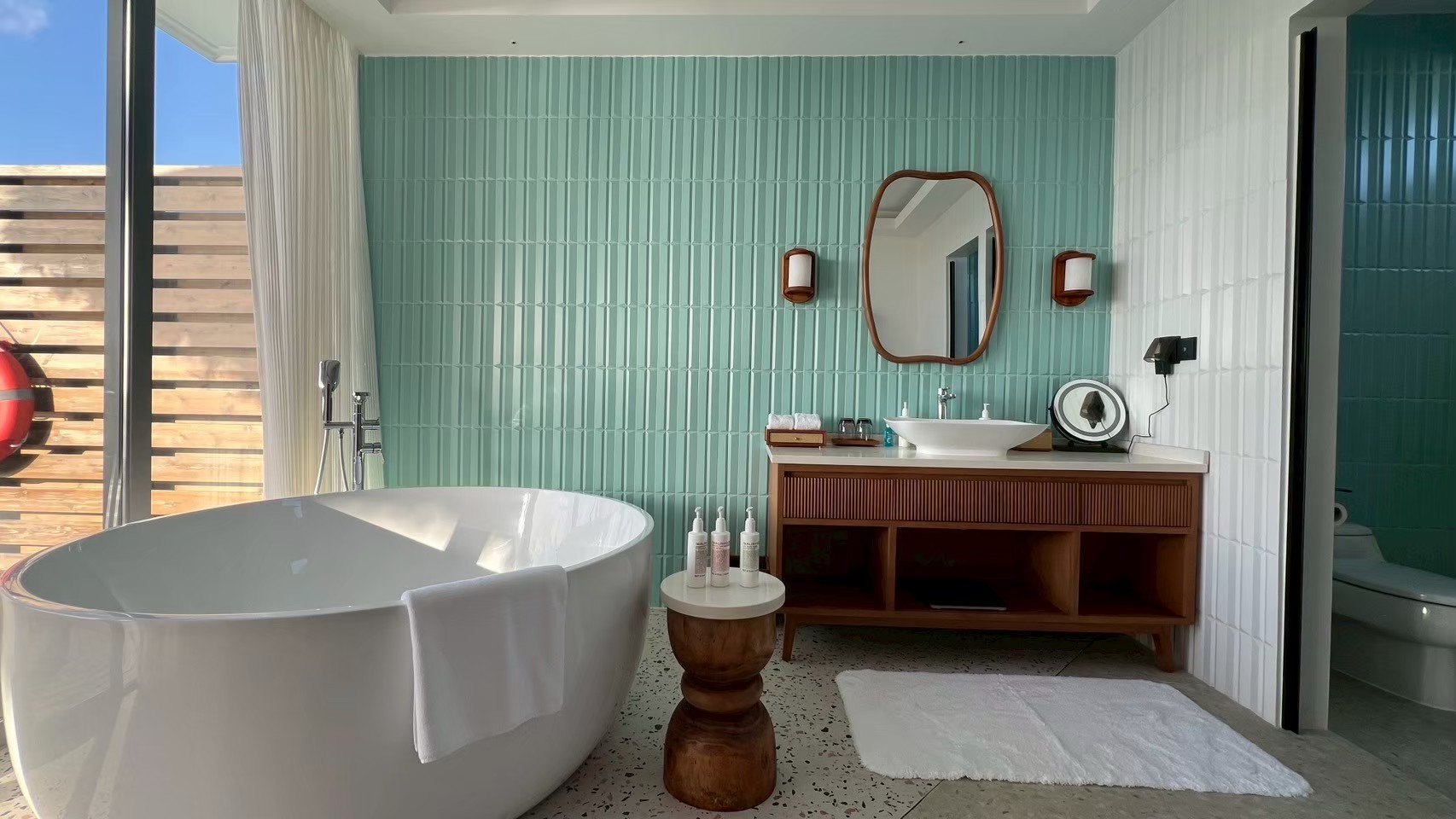 DusitD2-maldives-Overwater-Pool-Villa-5