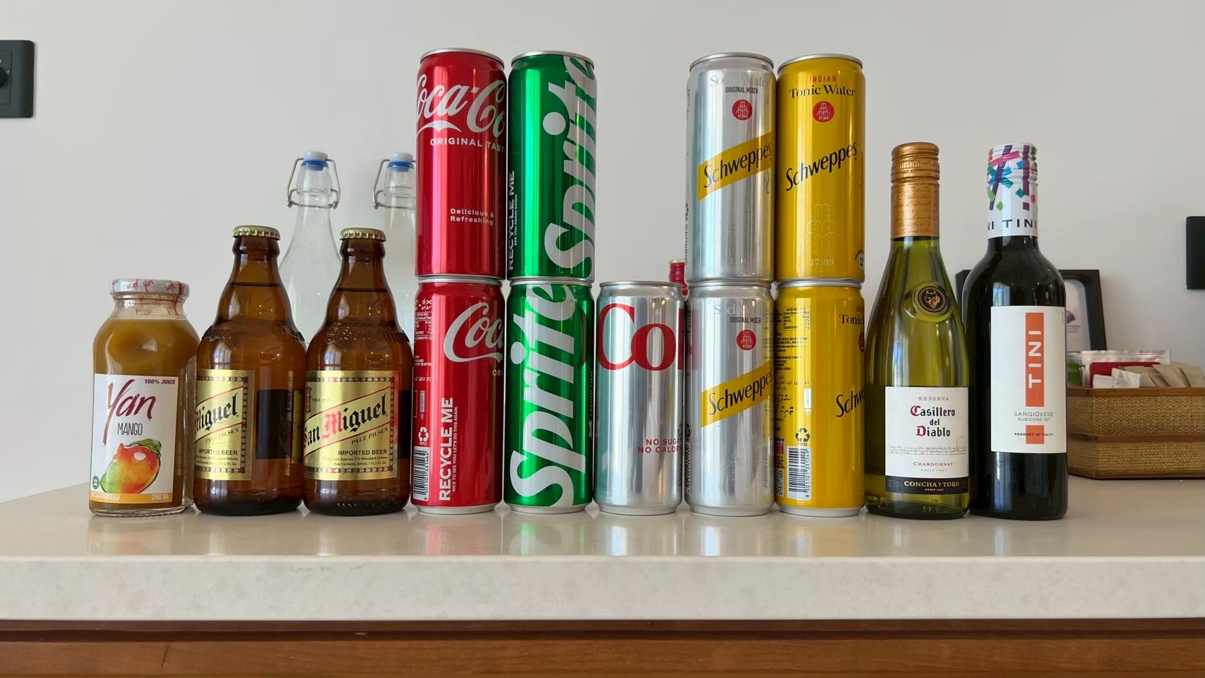 DusitD2-maldives-Overwater-Pool-Villa-minibar