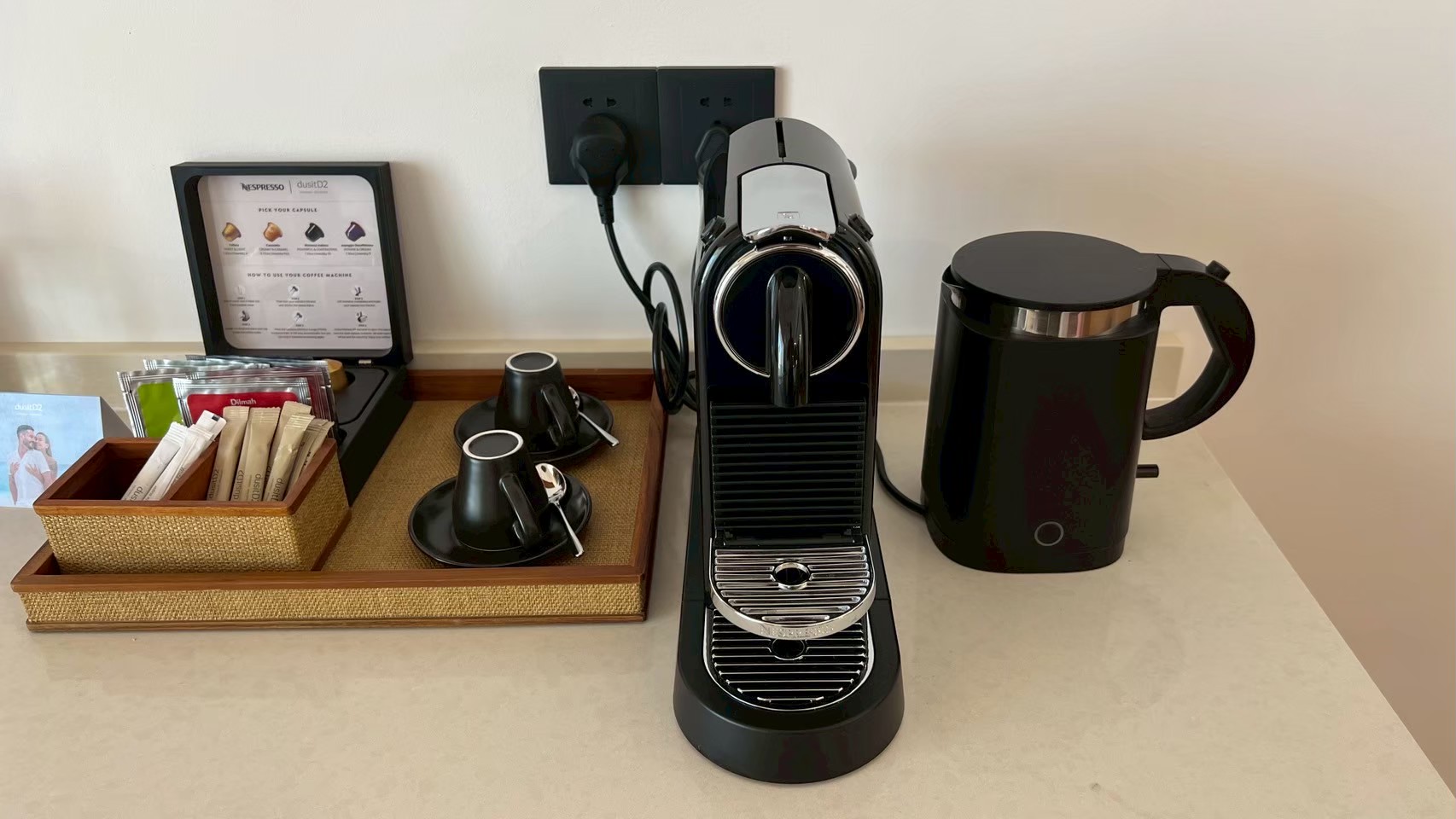 DusitD2-maldives-Overwater-Pool-Villa-minibar-3