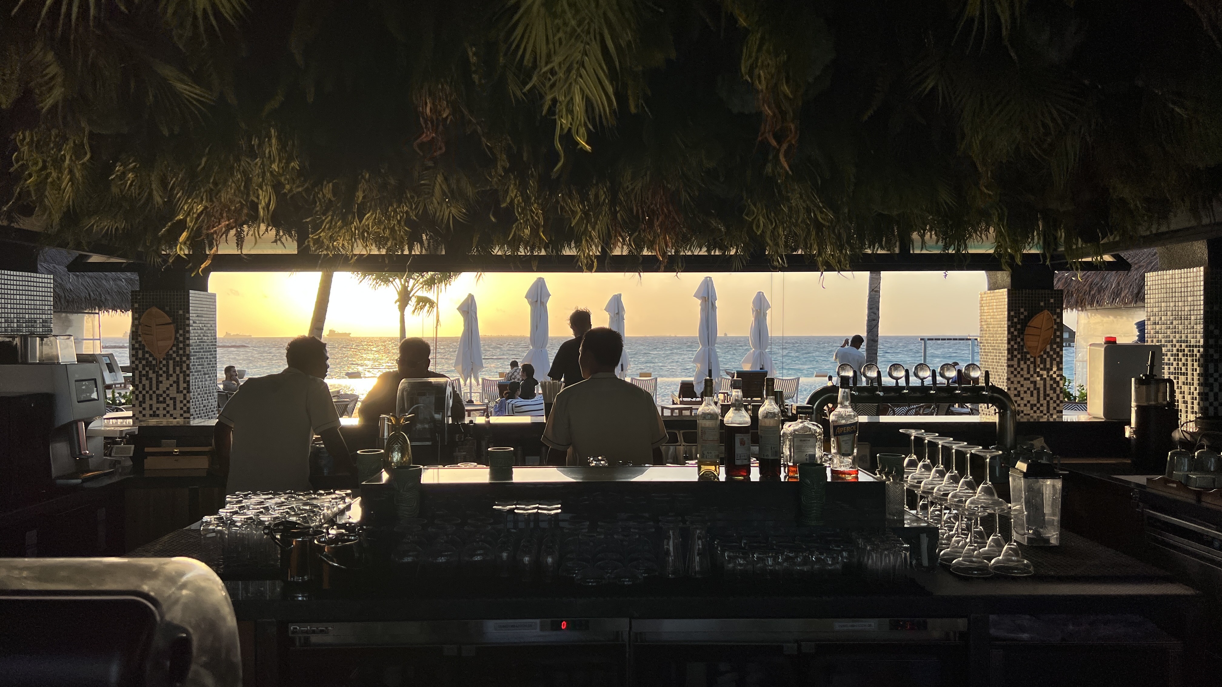 DusitD2-maldives-Restaurant-Midi