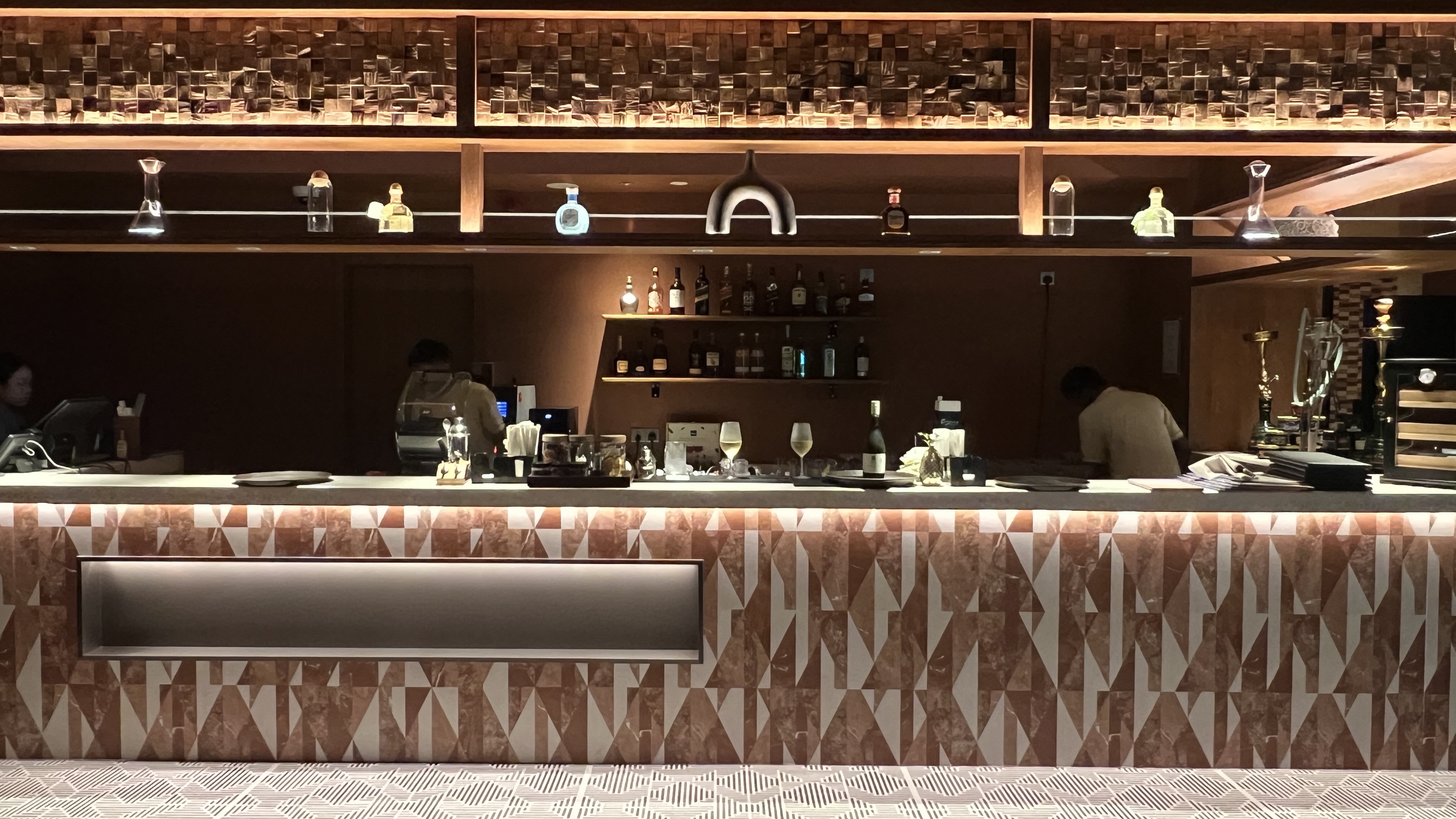 DusitD2-maldives-Bar-Cocoon