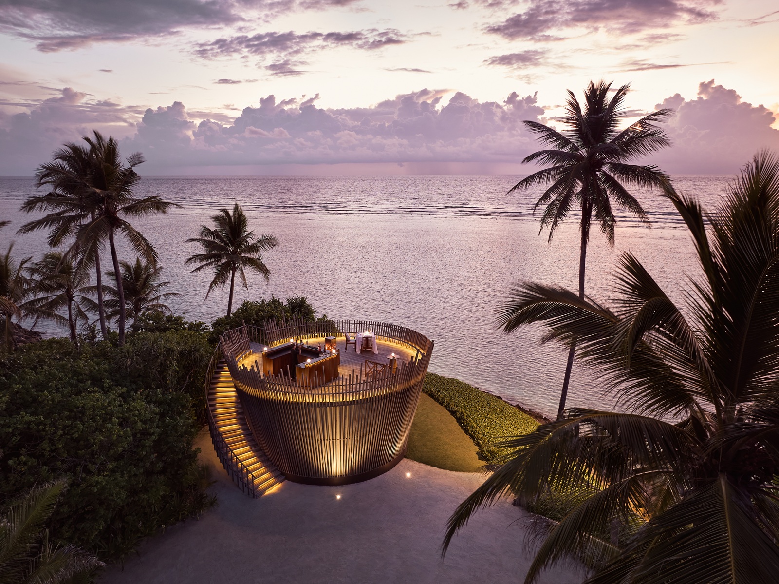 One-&-Only-Reethi-Rah-Maldives-Overview-Resort-3