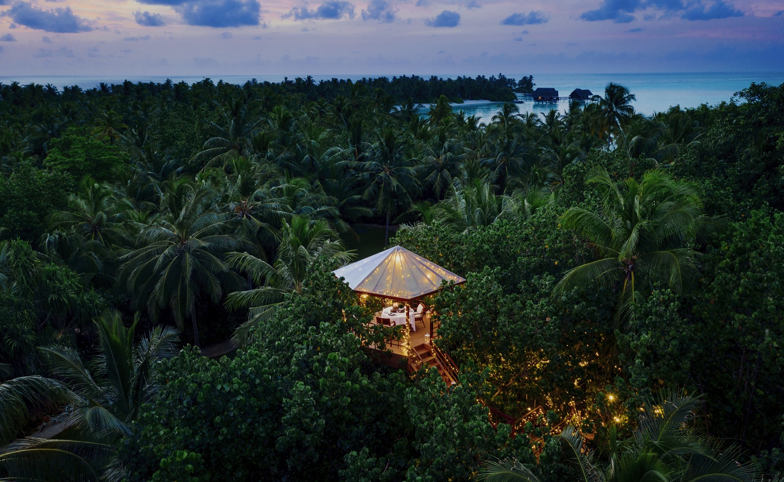 One-&-Only-Reethi-Rah-Maldives-Overview-Resort-4