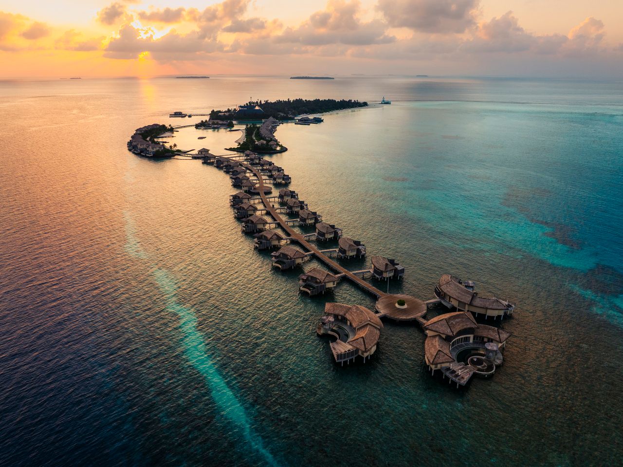 InterContinental-Maldives-Overview-Resort-1