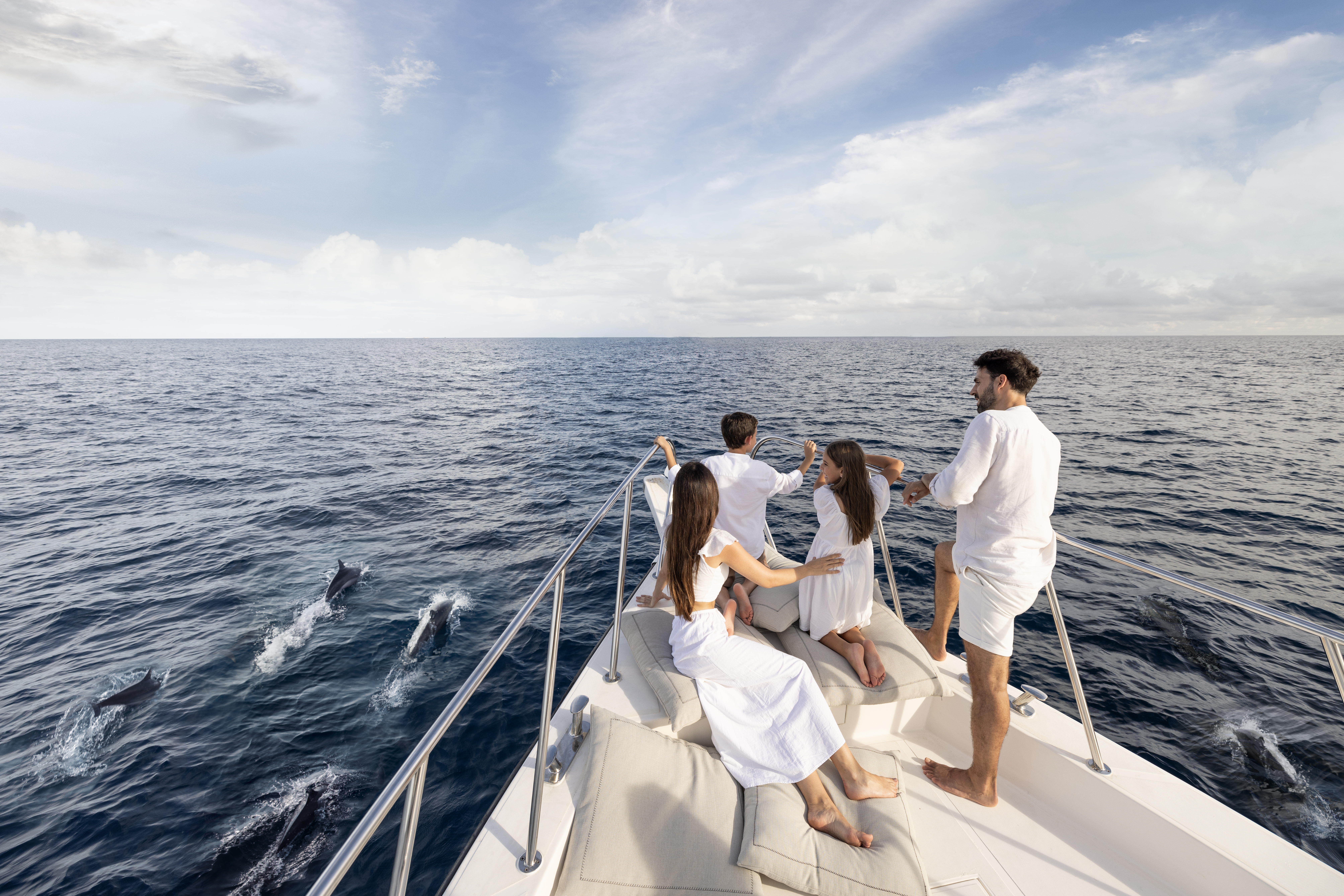 InterContinental-Maldives-Dolphin-Cruise