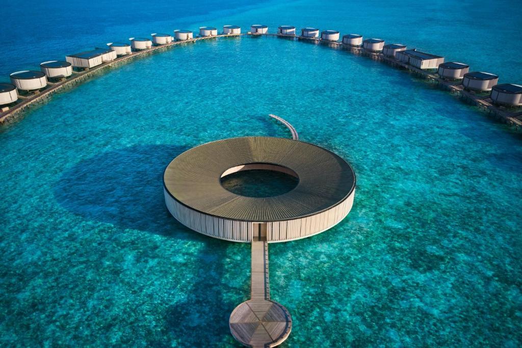 The-Ritz-Carlton-Maldives-Resort-Overview-2