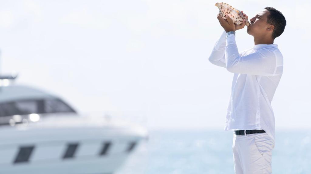 The-Ritz-Carlton-Maldives-Resort-Overview-3