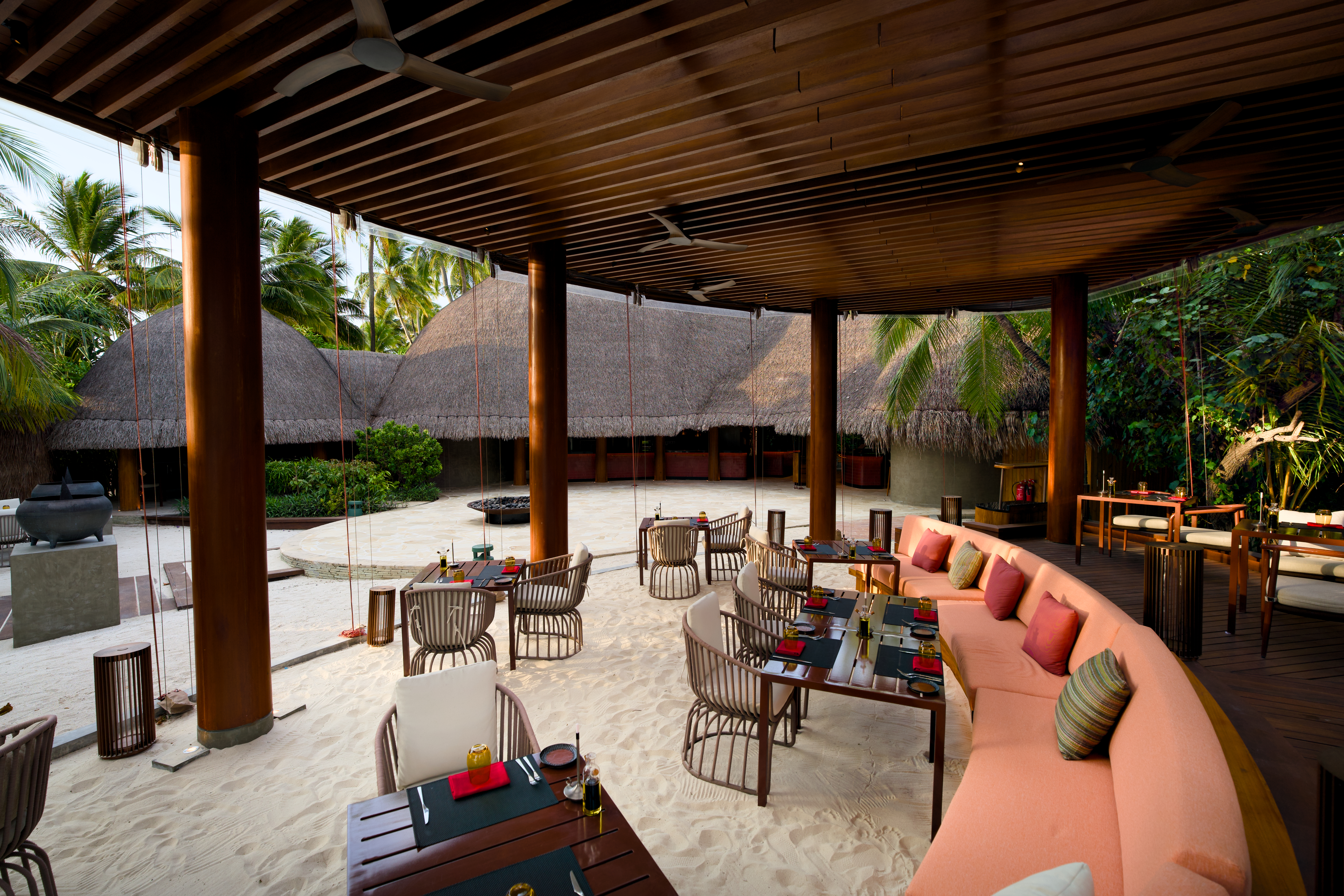 W-Maldives-Resort-Fire