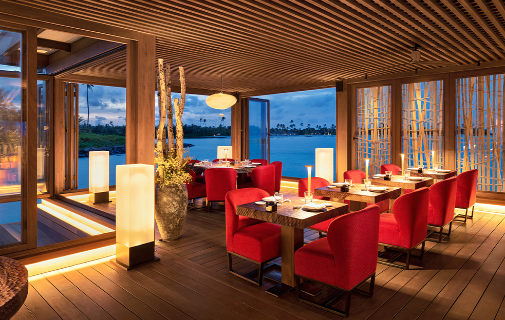 Waldorf-Astoria-Maldives-Zuma-2