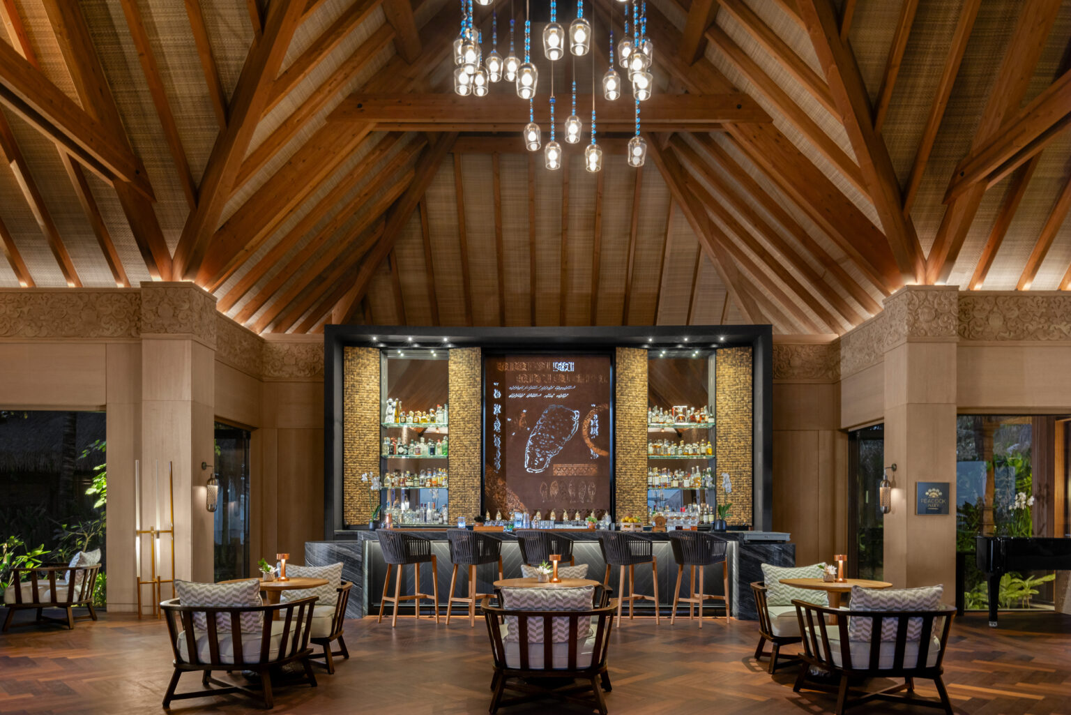 Waldorf-Astoria-Maldives-Peacock-Alley-1