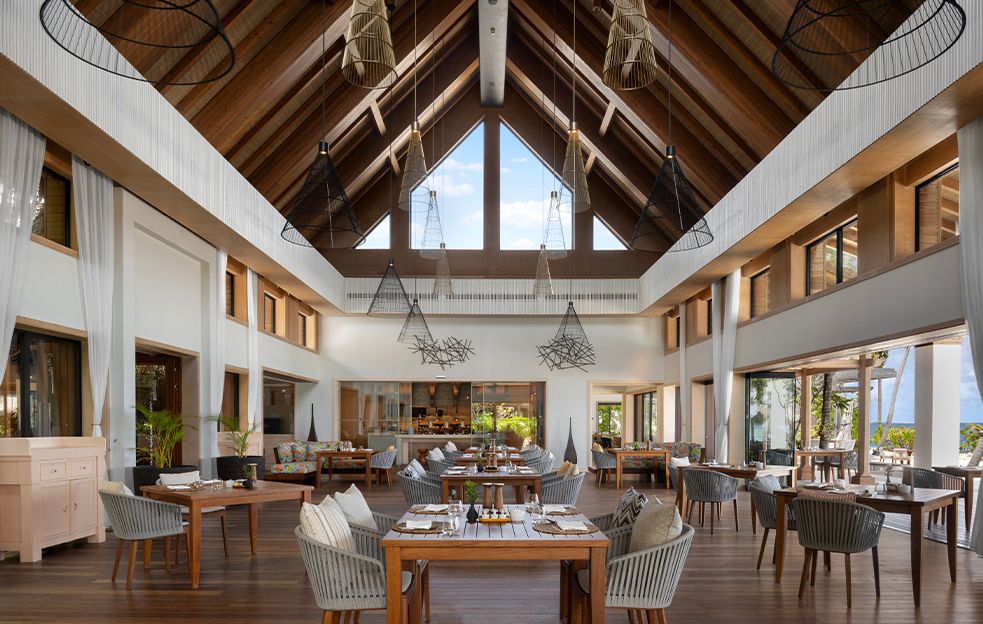 Waldorf-Astoria-Maldives-Tasting-Table-1