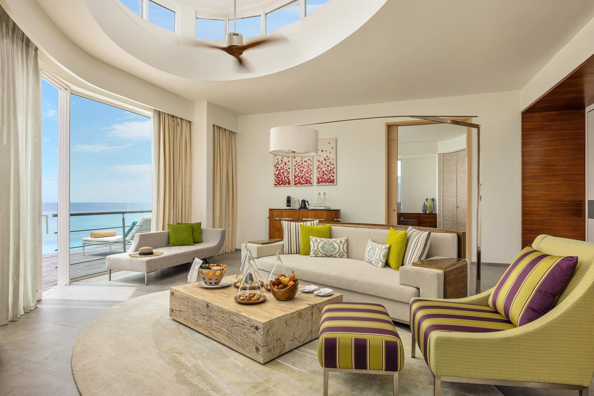 Jumeirah-Olhahali-Island-Lagoon-Villa-with-Pool-2