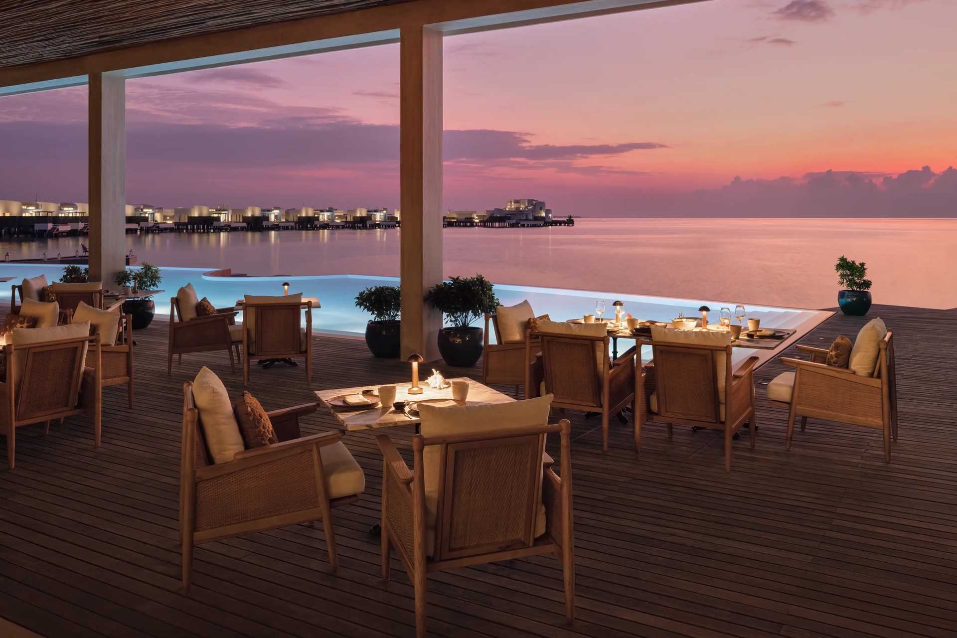 Jumeirah-Olhahali-Island-Kayto-1
