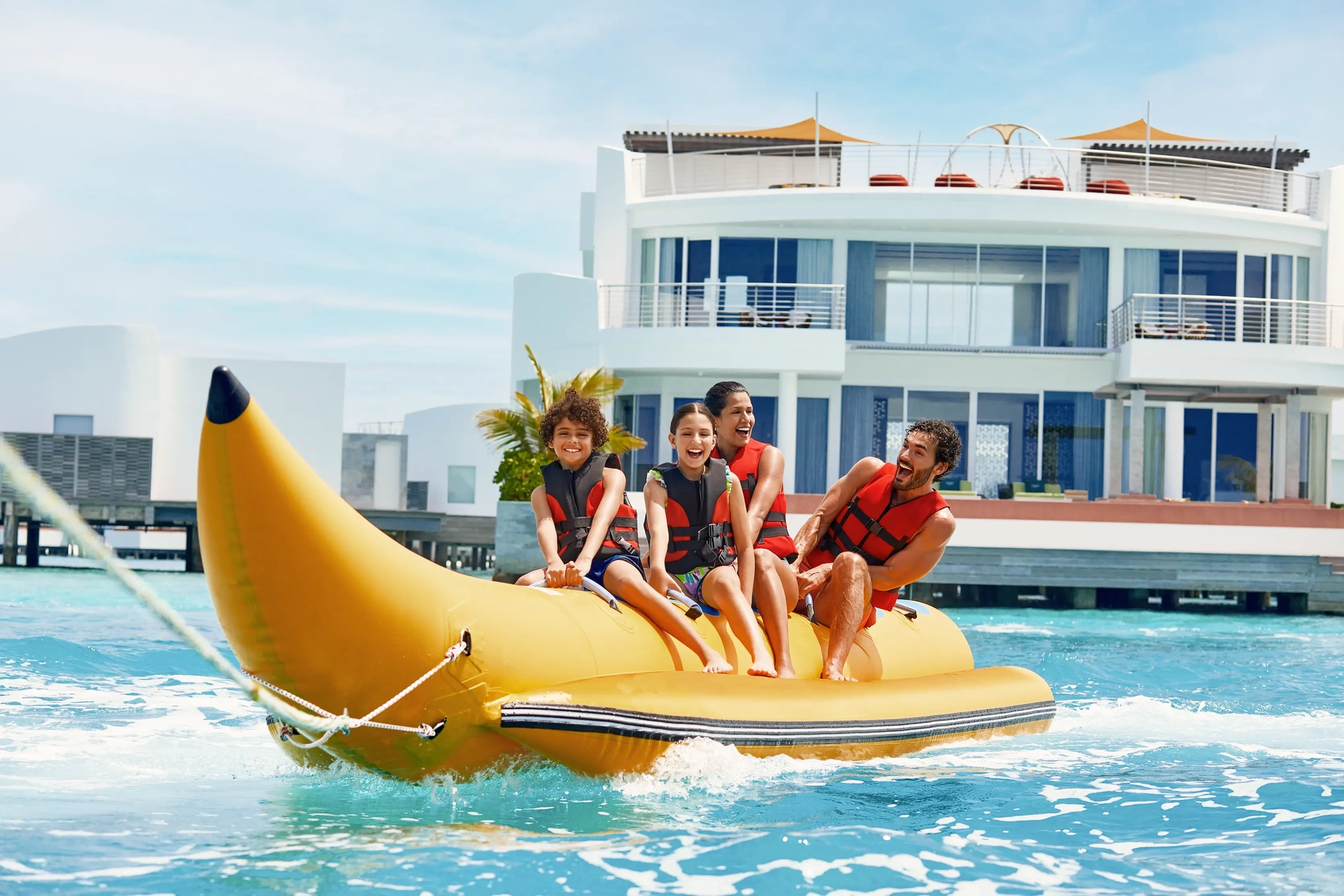 Jumeirah-Olhahali-Island-Water-Sport