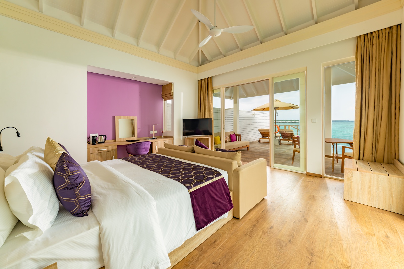 siyam-wold-maldives-lagoon-villa-with-pool-slide-1