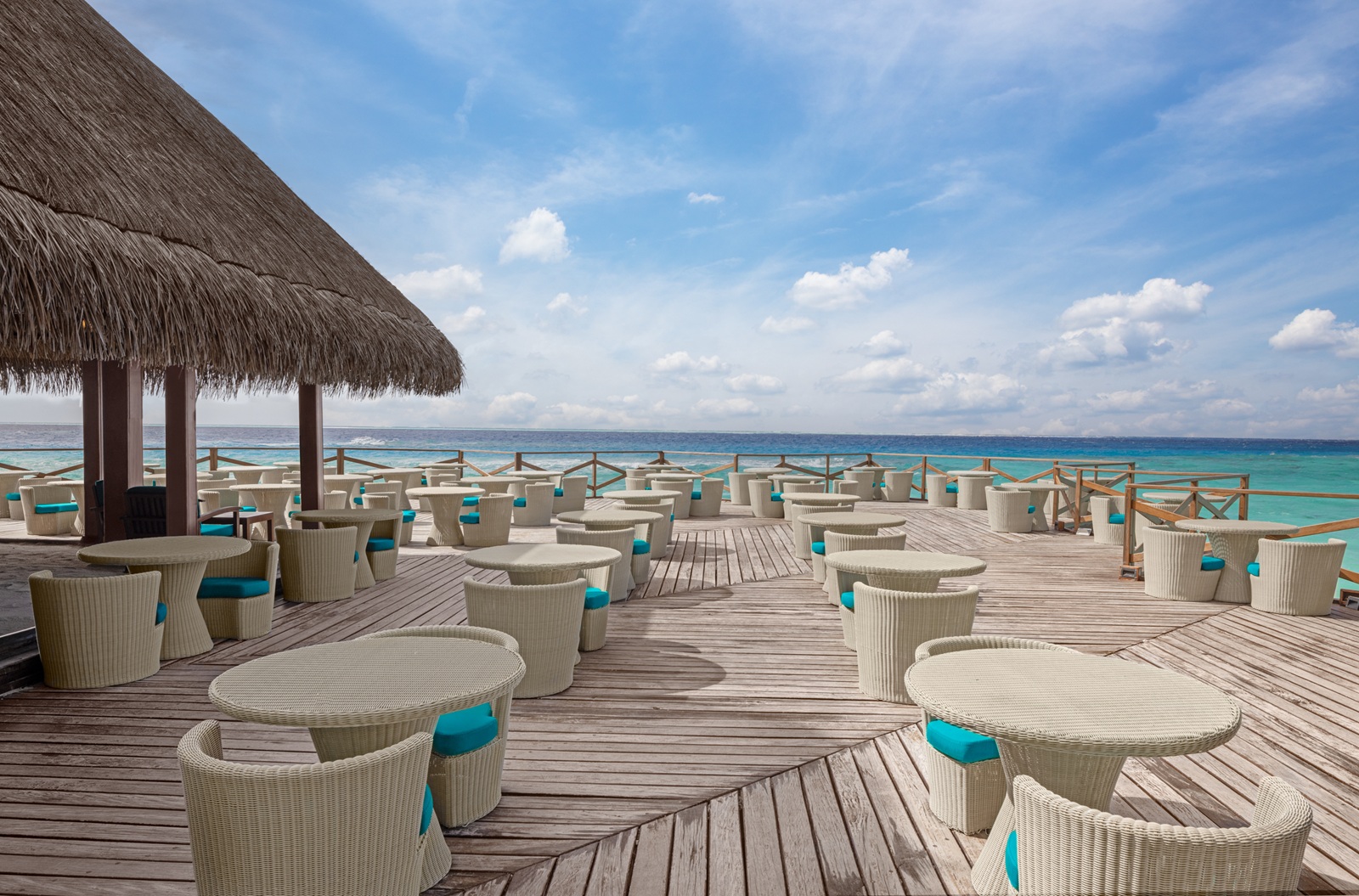 adaaran-club-rannalhi-cocktail-bar