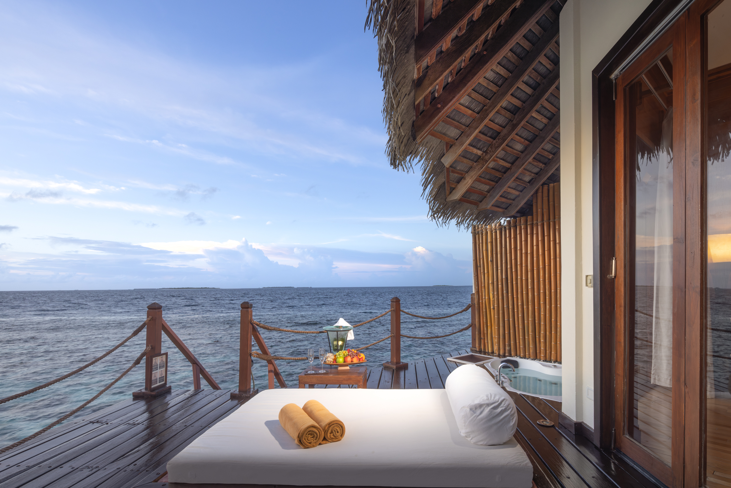 Adaaran-Select-Meedhupparu-Prestige-Water-Villa-2