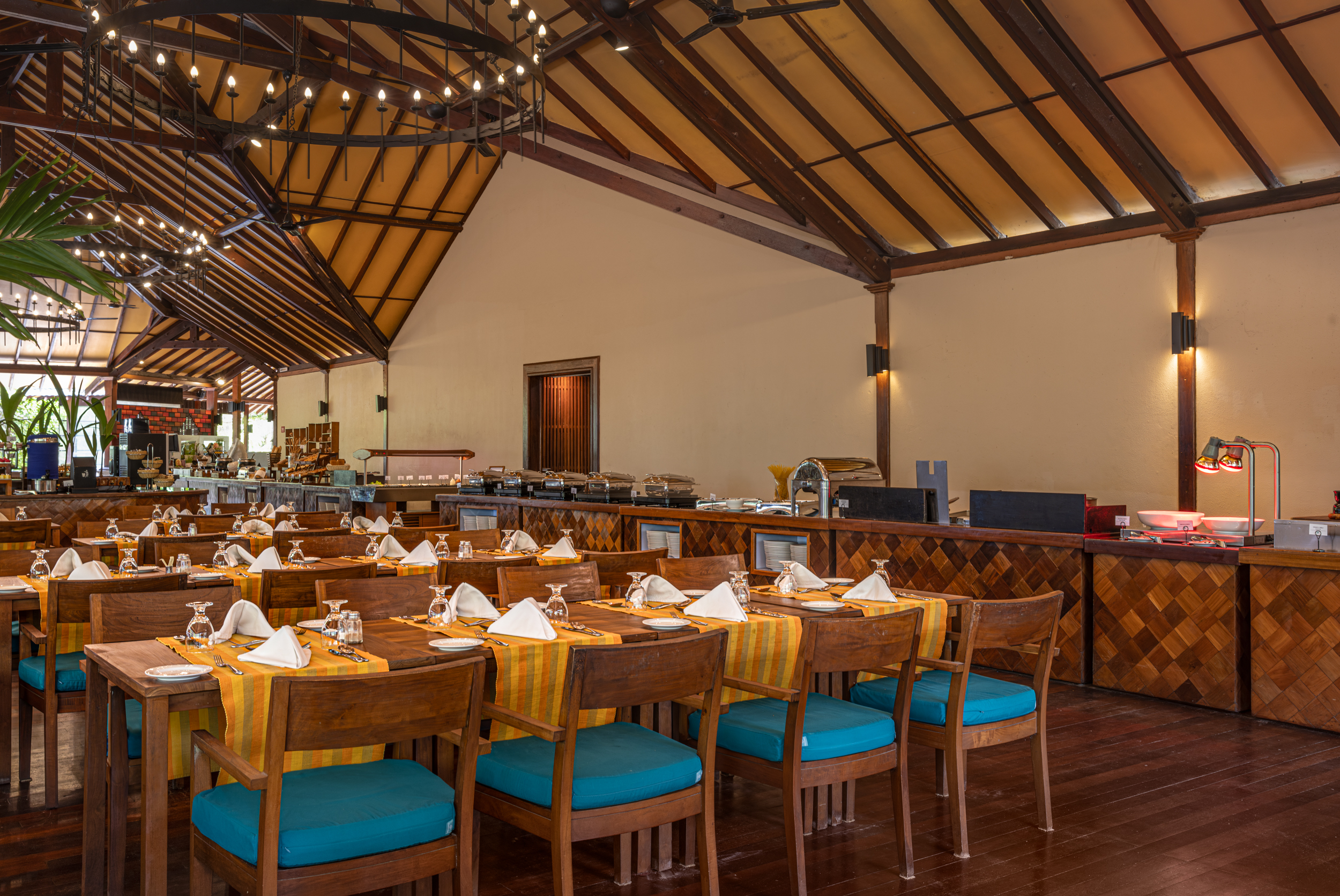 Adaaran-Select-Meedhupparu-Jaafaiy-Restaurant