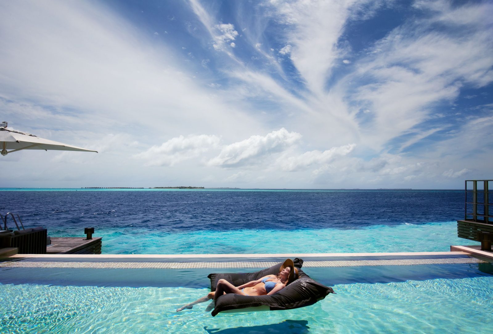 kudadoo-maldives-private-island-overview-resort-2