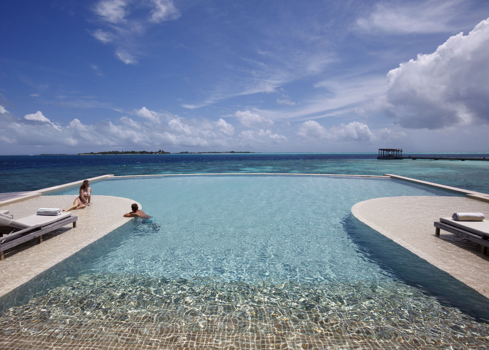 kudadoo-maldives-private-island-overview-resort-4