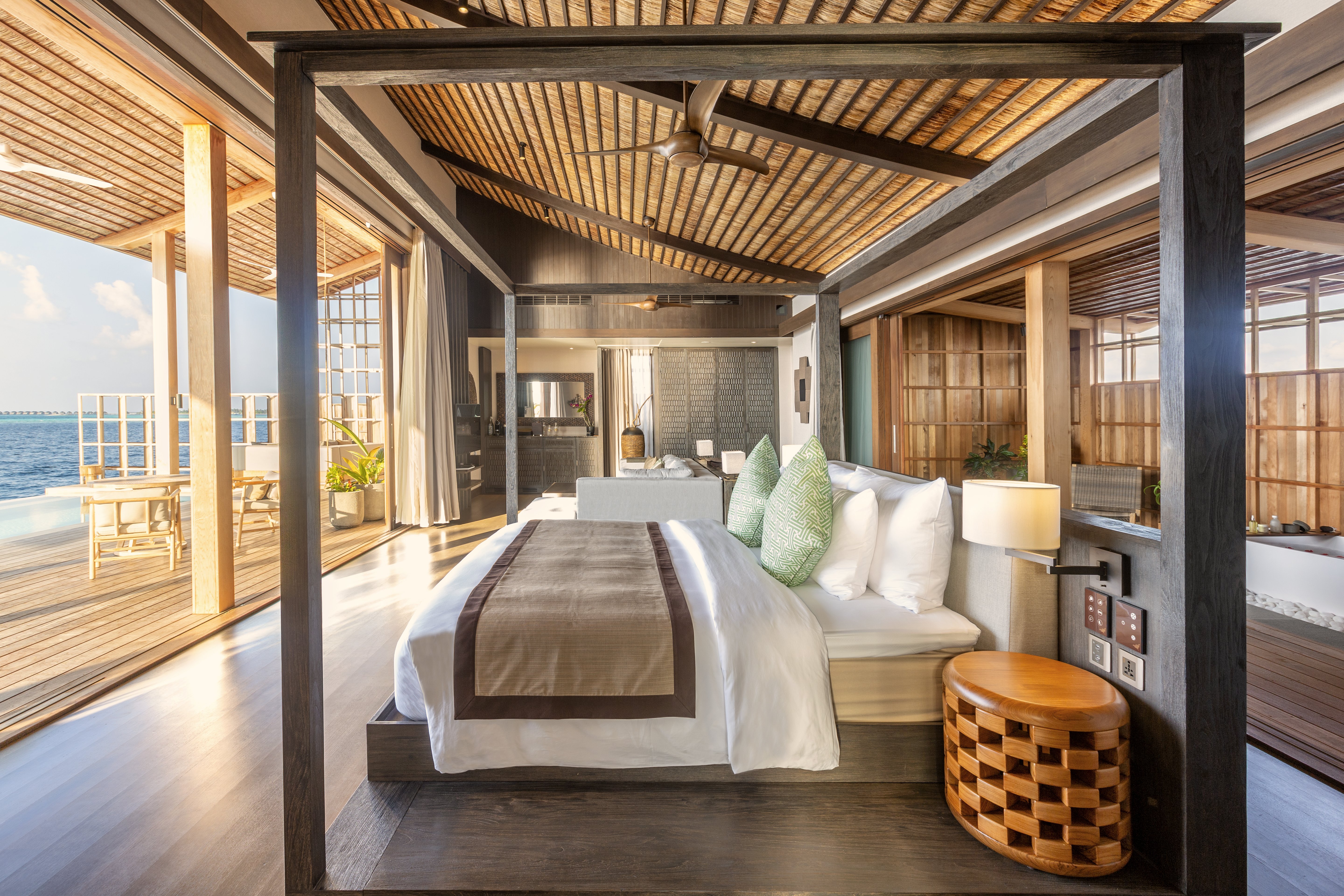 kudadoo-maldives-private-island-ocean-residence-2