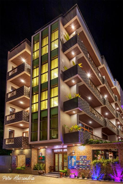 Triton-Beach-Hotel-1